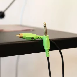 Critical Magnetic RCA Kontaktvads