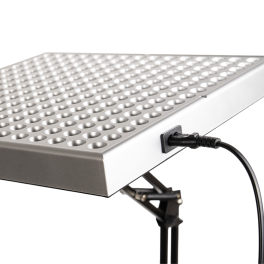 Infrasarkano staru lampa